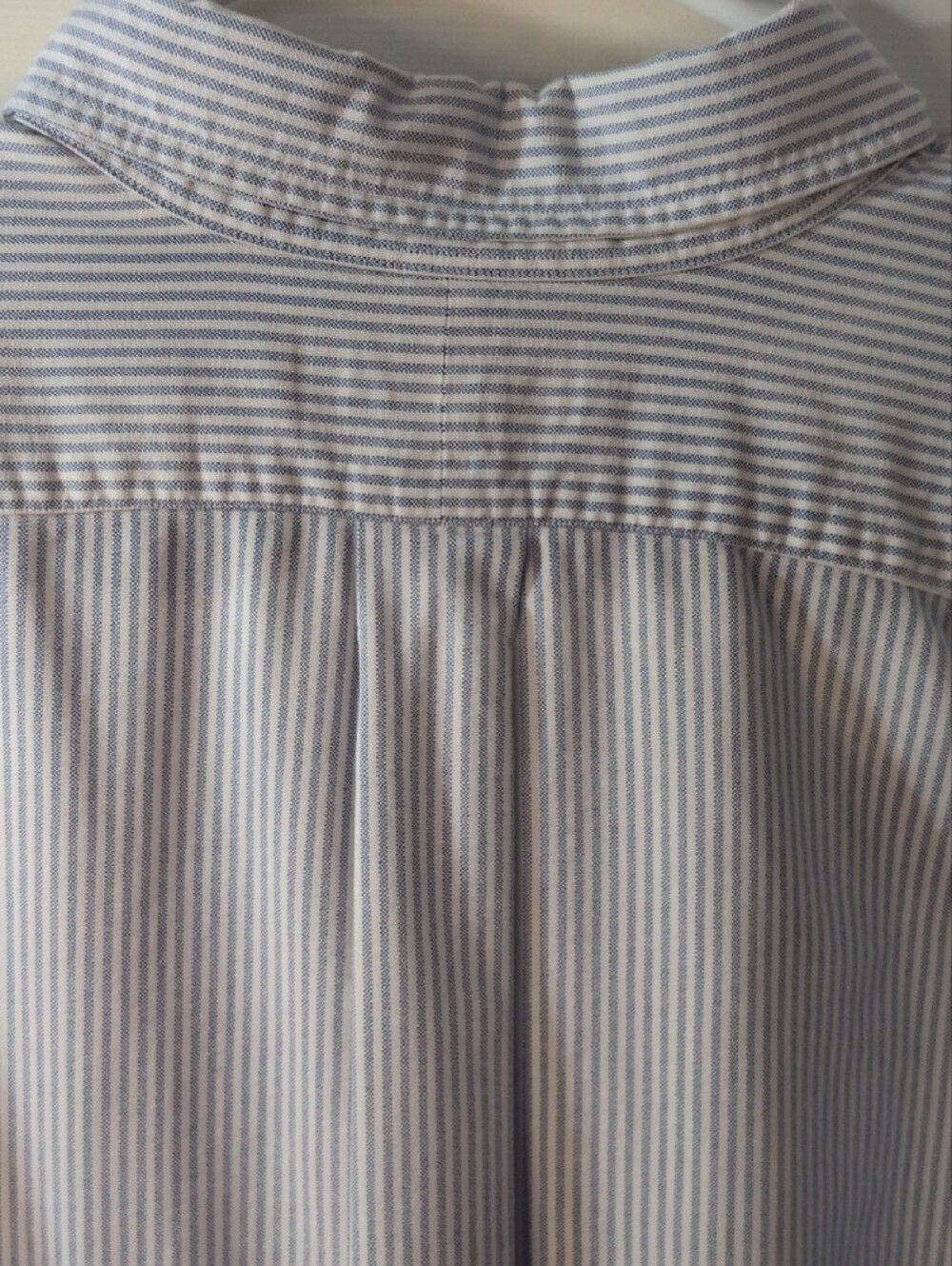 Ralph Lauren Blue & White Narrow Stripe Button-Down Shirt, Size Large - Picture 10 of 14